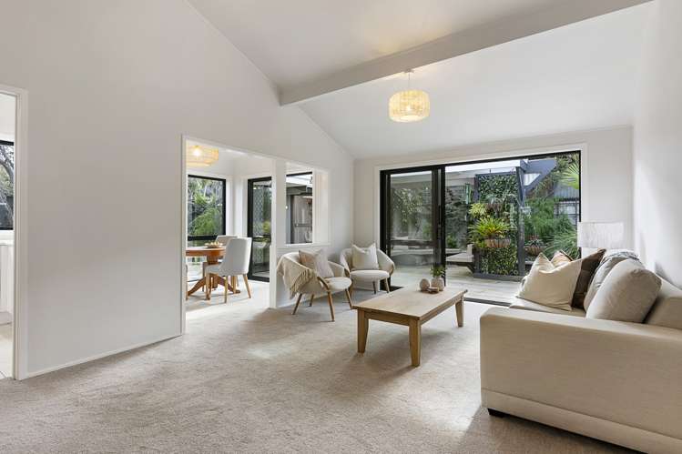 1/40 James Evans Drive Northcote_5