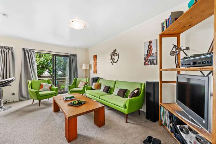1/13 Paton Avenue Te Atatu South_7