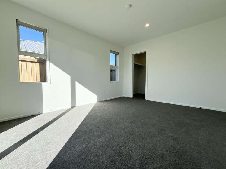 10 Rita Angus Road 10145_12