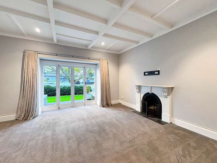 24 Hollywood Avenue Epsom_4