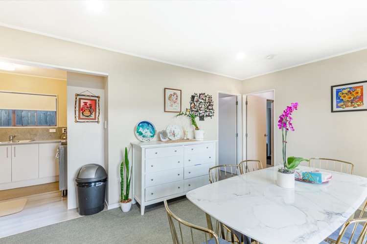 2/124 Waimumu Road Massey_7