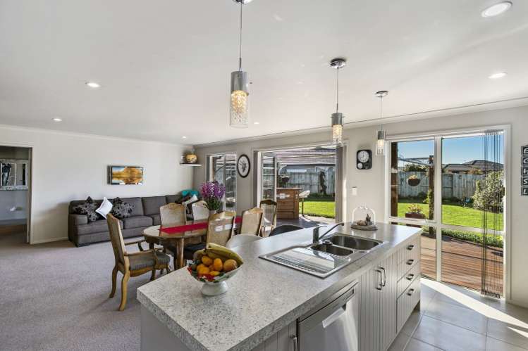 6 Searle Drive Patumahoe_5