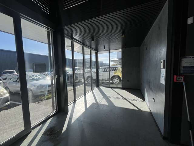 2B and 2C/1 Pilgrim Place Sydenham_1