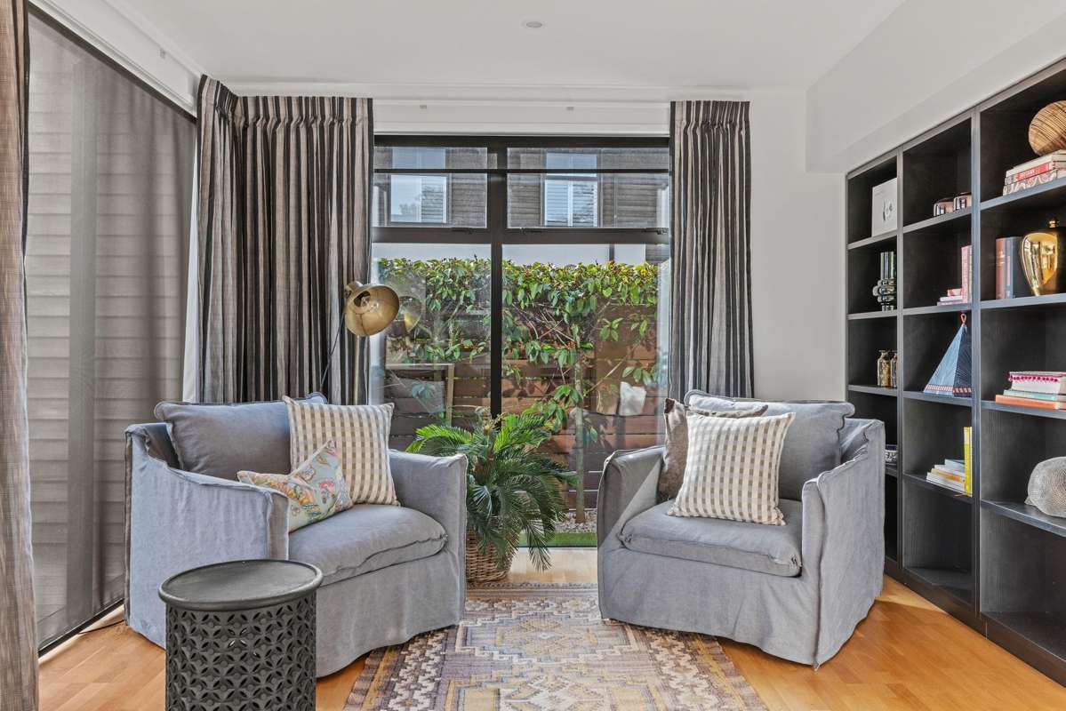 62 Straven Road_4