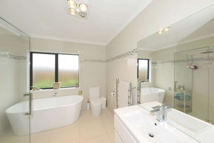 8 James Caird Lane Wigram_14