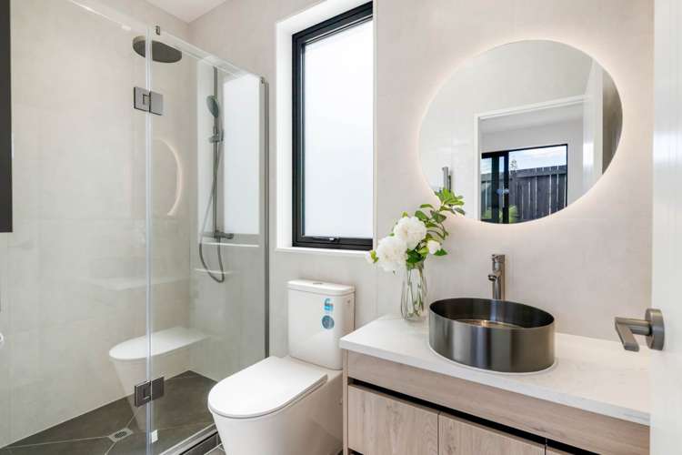 1A-1C Altair Place Windsor Park_10