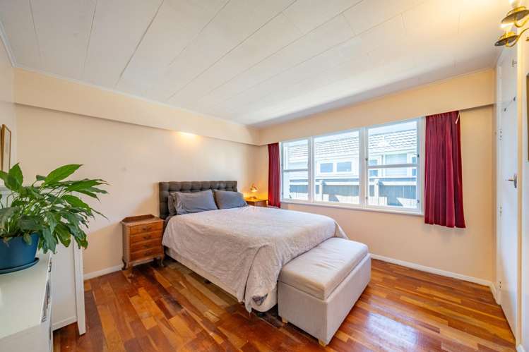 8 Ruru Crescent Heretaunga_15