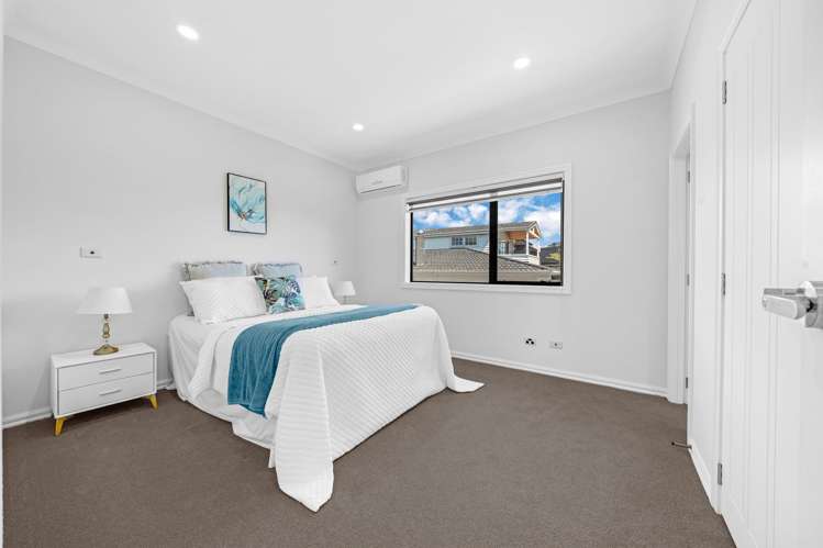 66A Marine Parade Mellons Bay_29