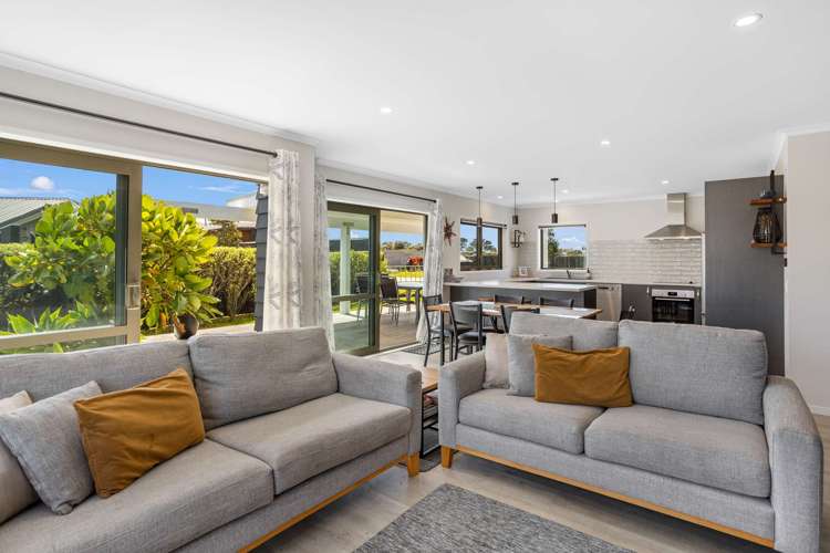 139 Rangiora Crescent Matarangi_11