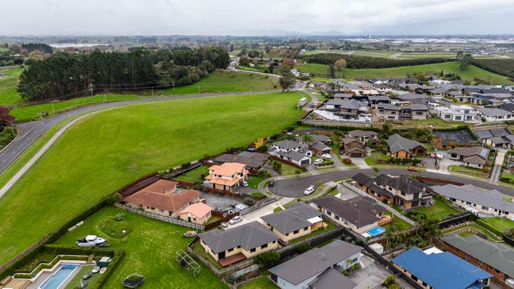 11b Sharaleigh Place Grandview Heights_10