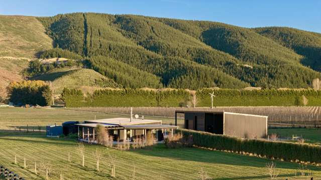 Contemporary style, mountain views, pure presence
