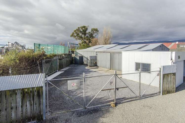 76 Riverbank Road Otaki_2