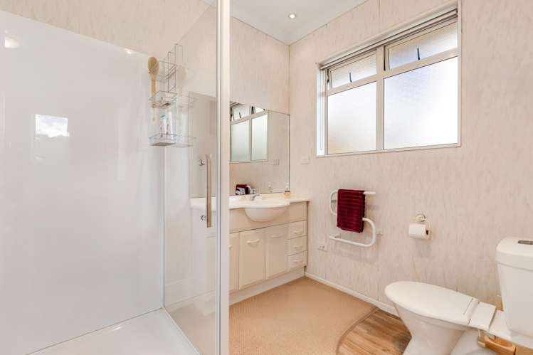 31 Les Fisher Place Pukekohe_10