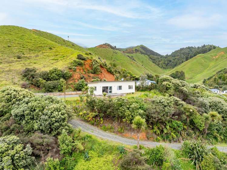 17 Rauparaha Street Marokopa_14