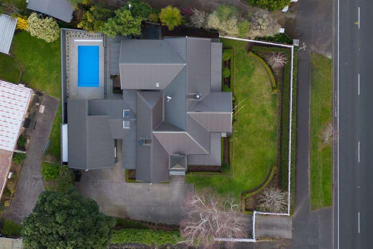 134 River Road Hamilton East_32