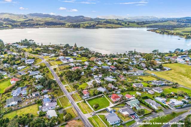 Flat Section in the Heart of Mangonui!