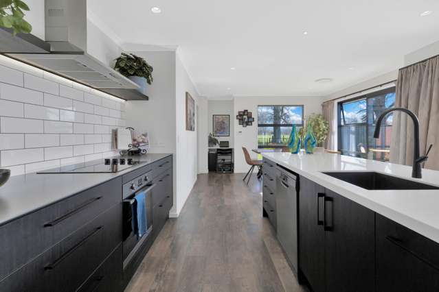 63 Quinn Crescent Woodend_2