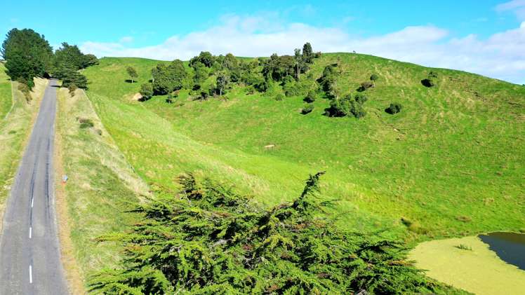 1793 Te Uri Road Rangitikei Surrounds_5