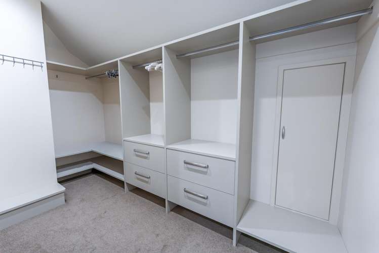 18 Kitchener Square Highfield_17