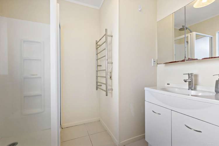 37 Central Park Drive Te Atatu South_11