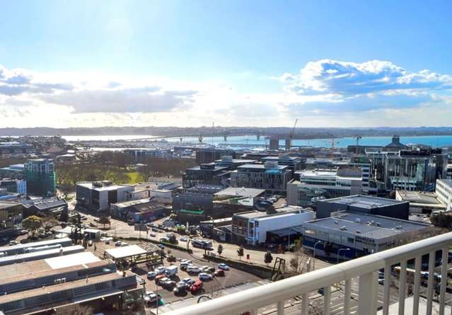 Stunning Views - 2bed Apartment