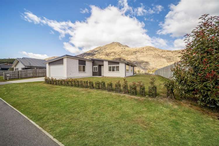 19 Regent Street Lower Shotover_22