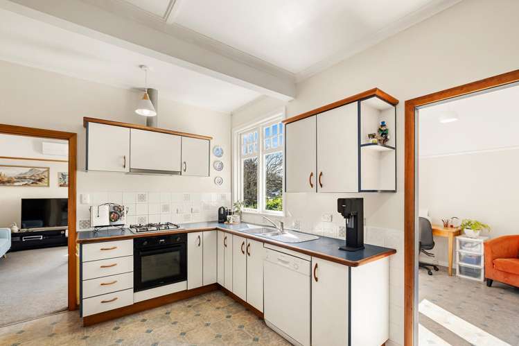 81 Totara Road Miramar_4