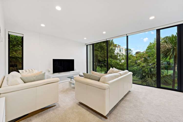 16/7 Cliff Road Saint Heliers_7