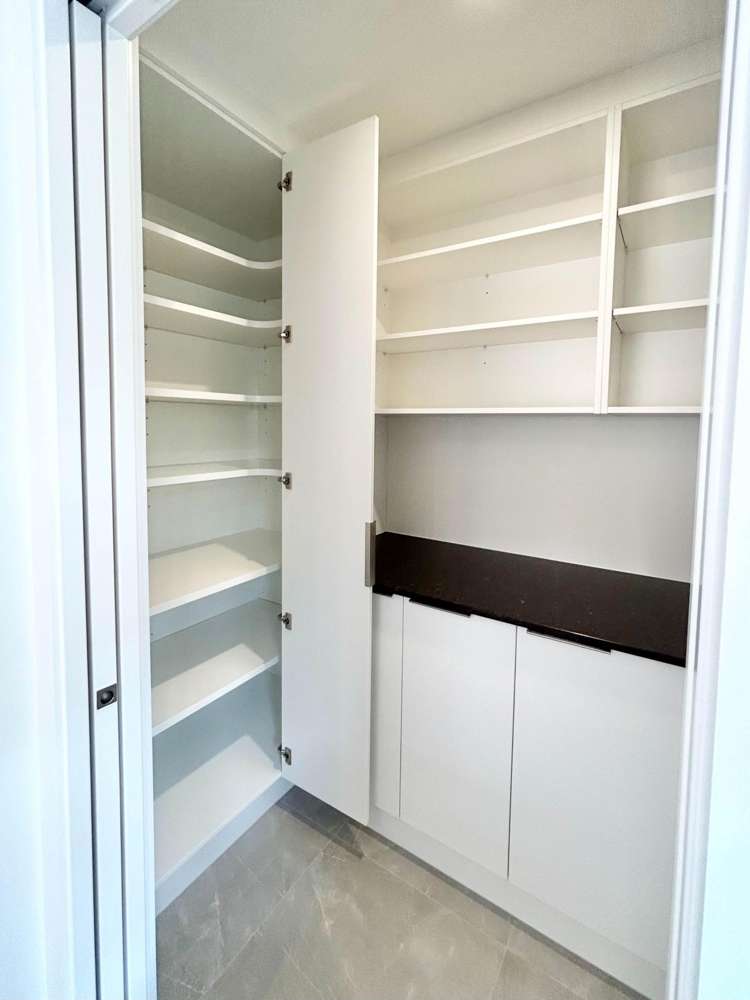 Malahide Drive Flat Bush_9