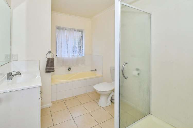 9 Mark Edgar Place Clendon Park_8