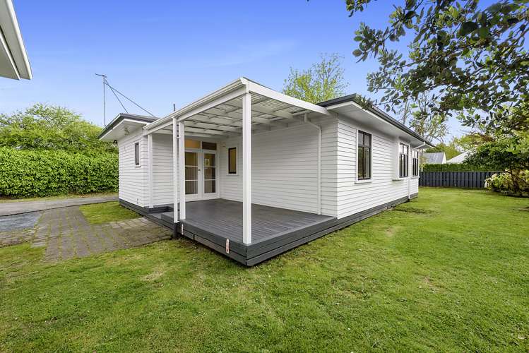 94 Naylor Street Hamilton East_17