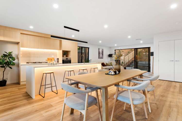 242E West Hoe Heights Orewa_10