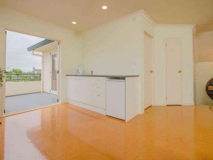 33 Muirfield Street Wattle Downs_11