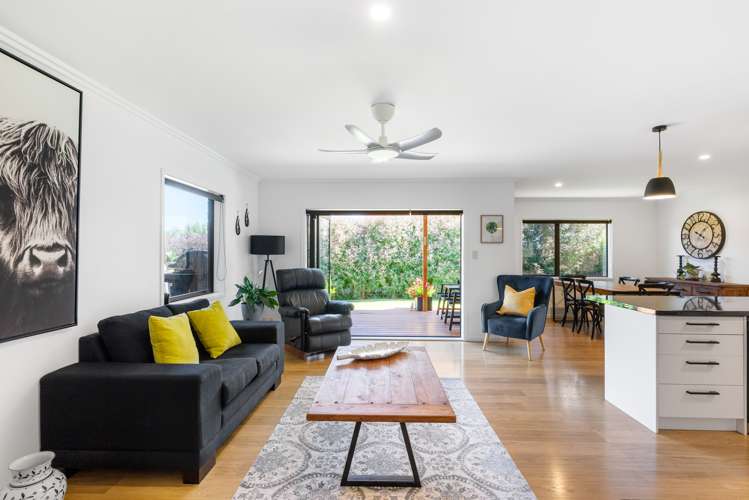 28 Columbia Crescent Beachlands_10