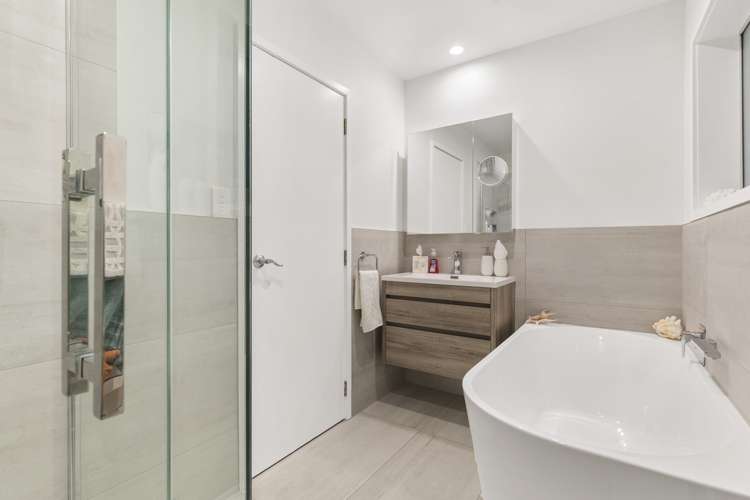 15 Longfellow Parade Glen Eden_7