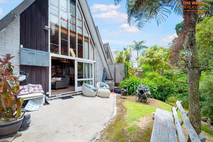 54 Terry Street Blockhouse Bay_11