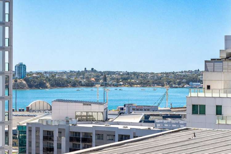 5C/50-52 Eden Crescent City Centre_11