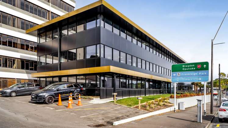 167 Devon Street West New Plymouth_11