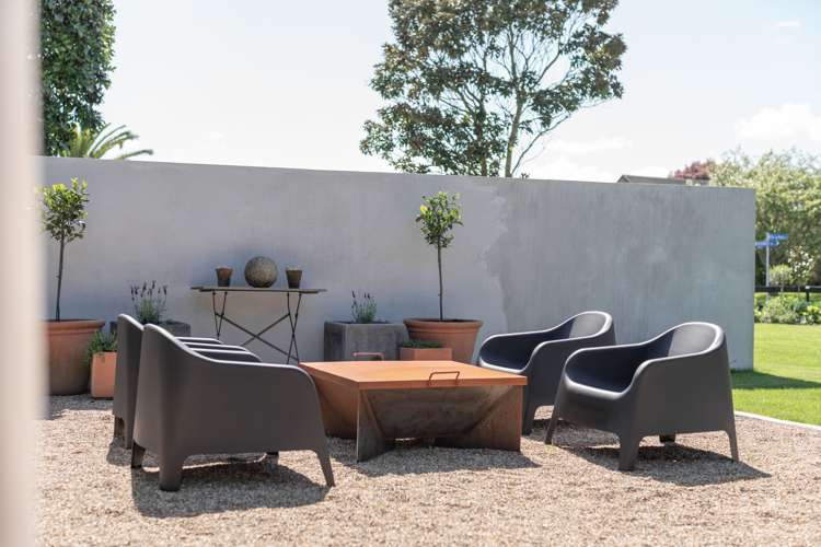 1 De La Mare Drive Leamington_16