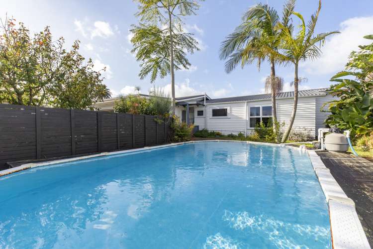 6/98 Roberts Road Te Atatu South_5