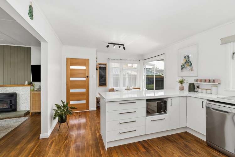 13 Glenroy Crescent Springlands_11