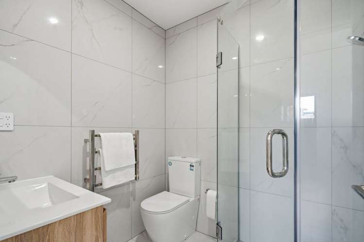 2/5 Browns Road Manurewa_12