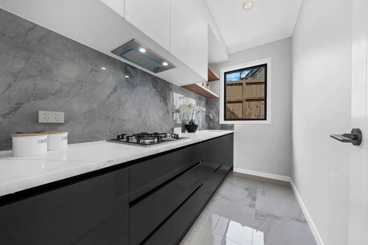 76 Koromeke Street Flat Bush_13