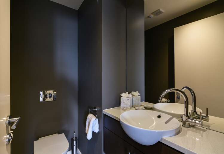 7/51 Thompson Street Queenstown_17