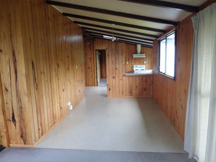 1 William Benton Street Featherston_15