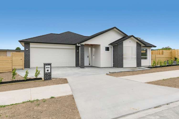 4 Byron Drury Way Riverhead_1