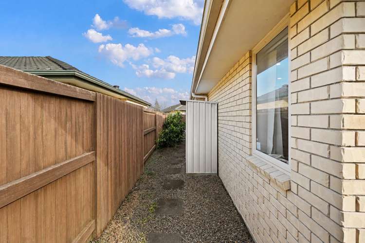 221 Old Farm Road Hamilton East_19