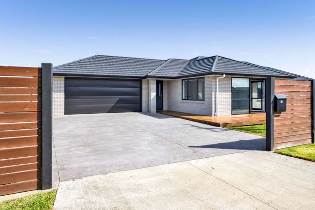 EASY LIVING ON RIMU ST!