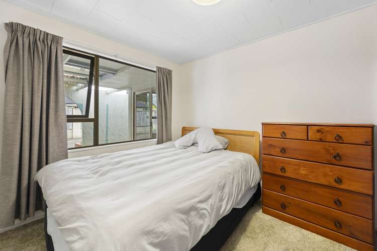 165 Chatham Road Flaxmere_10