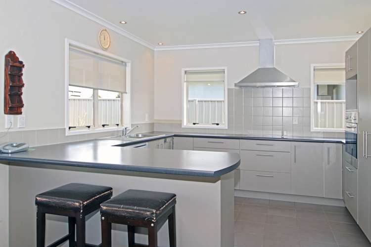 40a Harold Holt Avenue Onekawa_1